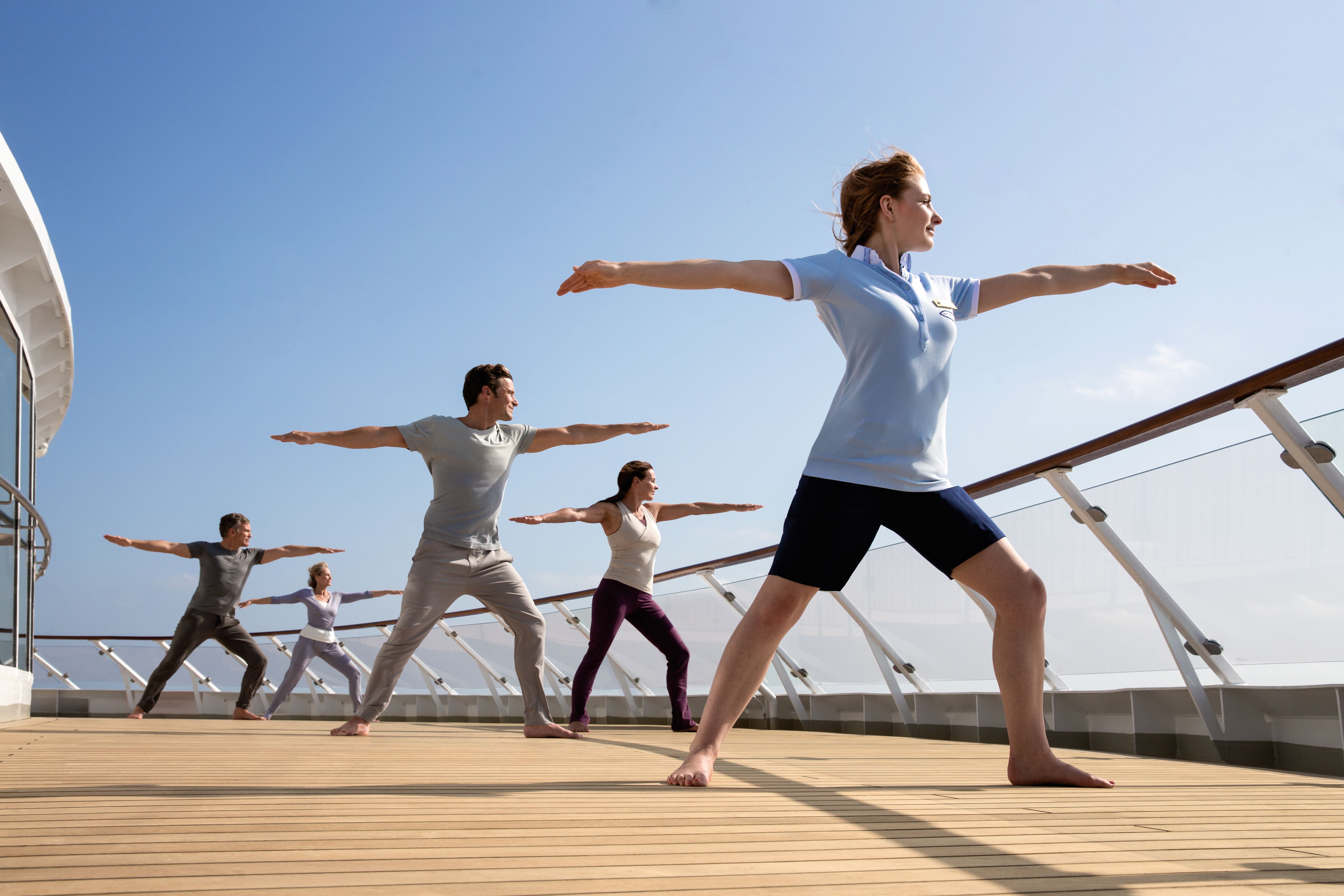 Start dagen med en yoga time på dekk