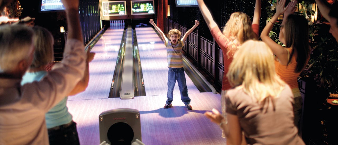 Ta på bowlingskoene