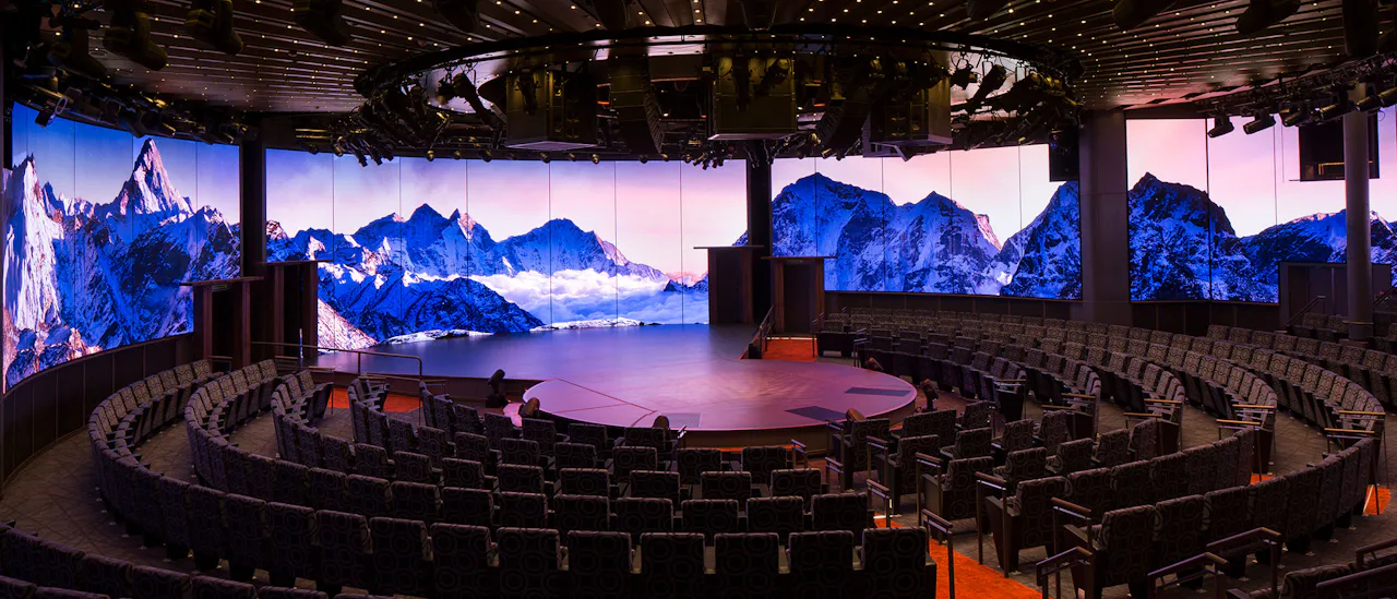 Teateret med en 270 graders surround-LED-skjerm