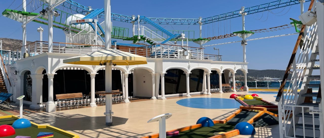 Prøv deg på minigolf