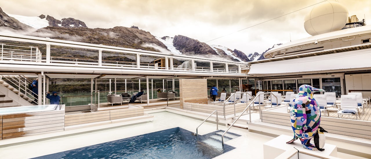 HANSEATIC nature pool.