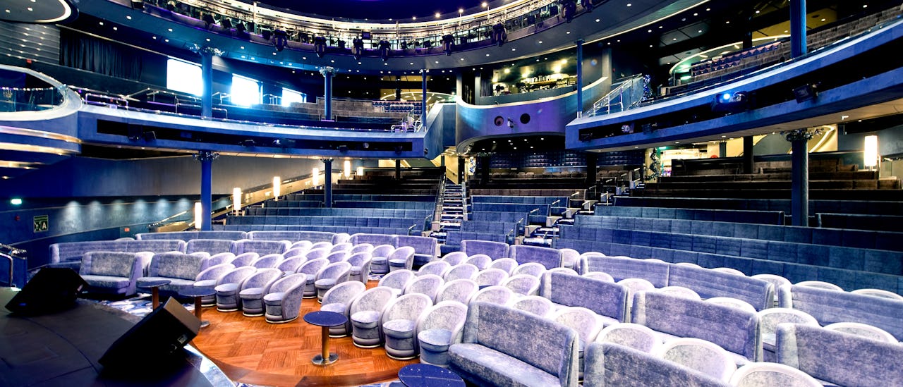 Las Vegas-inspirerte show i teateret