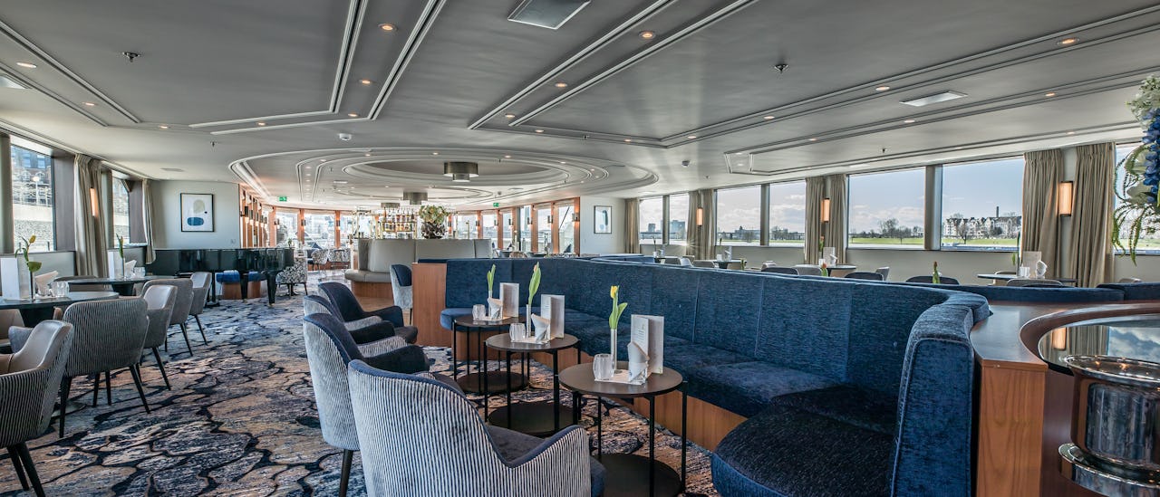 Enjoy a drink in Tiara Bar