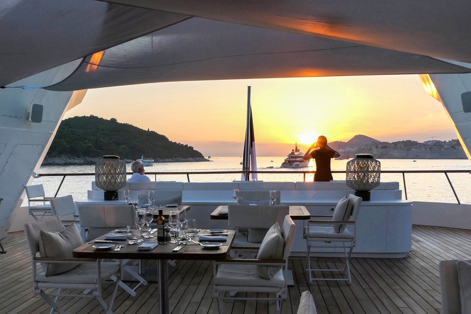 All mat og drikke er inkludert.