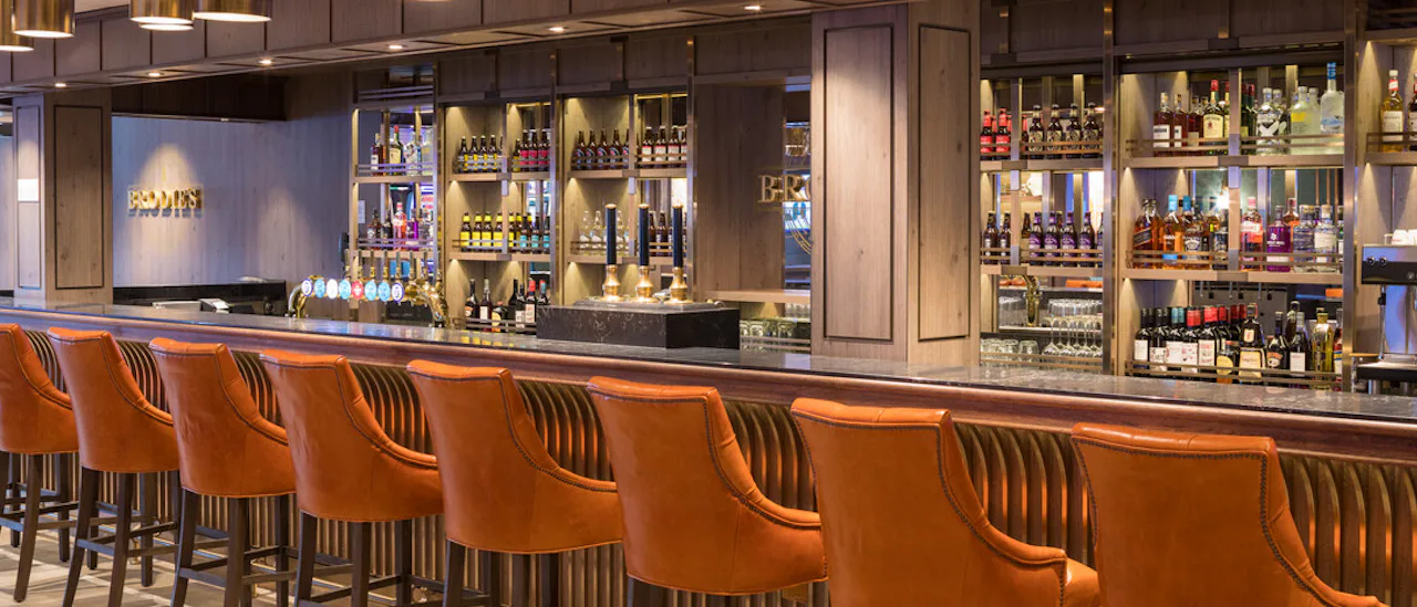 Brodie's Pub is the spot for big-screen sports, a wide drink selection, snacks, plus fun karaoke and pub quizzes!