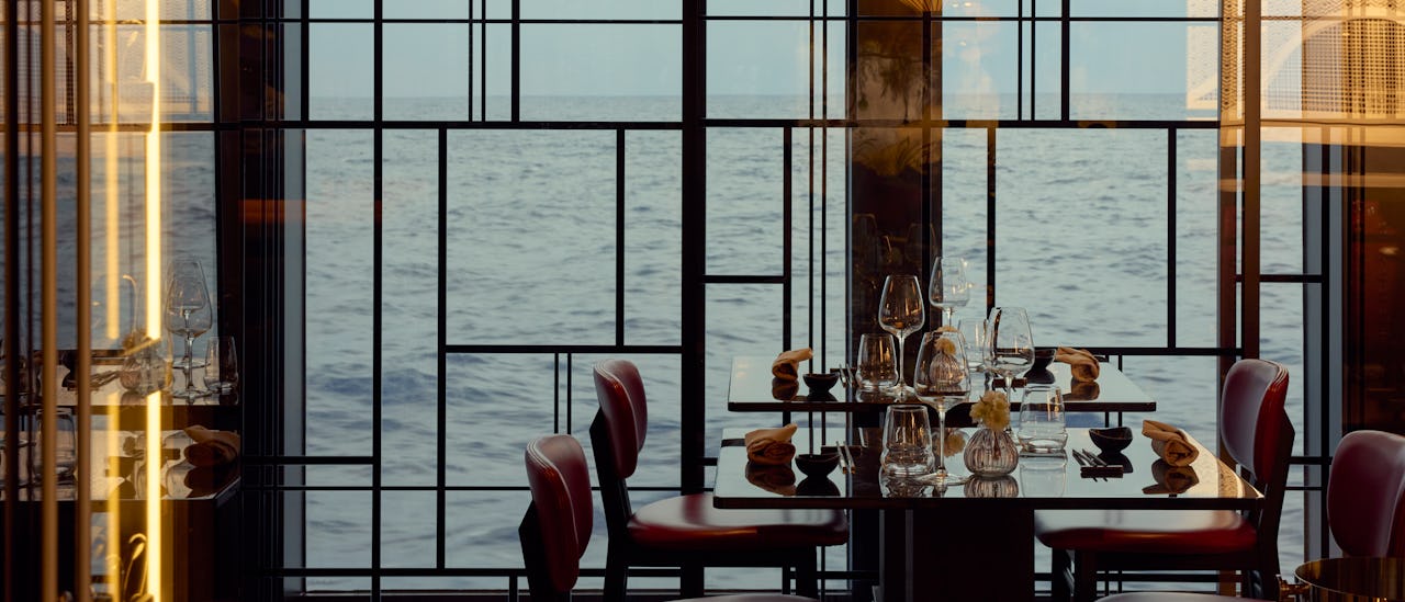 Sakura er en autentisk matopplevelse som tilbyr det fineste pan-asiatiske kjøkken.