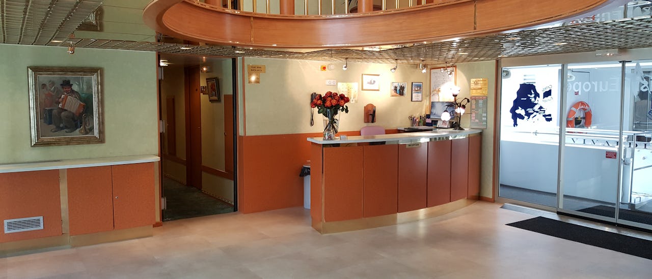 Resepsjonen er et perfekt sted å møte venner før utflukter eller for å spørre om all informasjon du måtte trenge til personalet