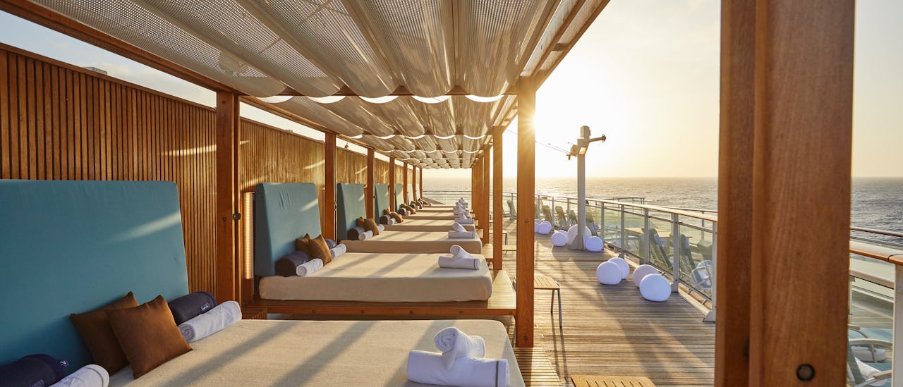 På 10 dekk finner du solsenger