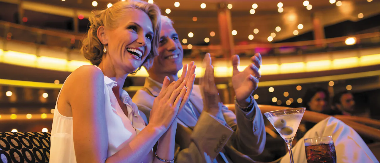 Las Vegas-inspirerte show i teateret